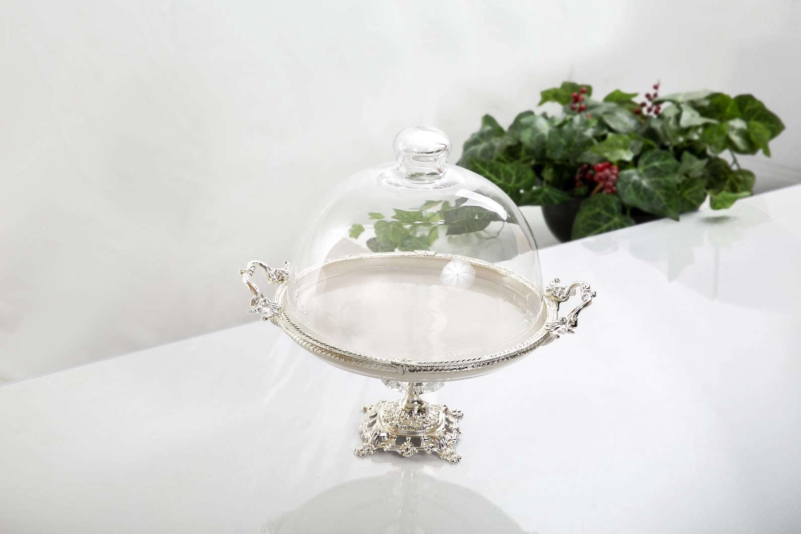 PORSELEN DÖKÜM AYAKLI 25 CM KAPAKLI FANUS GÜMÜŞ