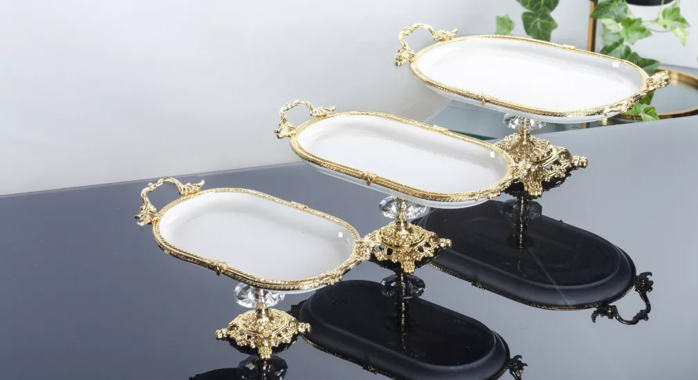 33X21 CM PORSELEN OVAL KULPLU AYAKLI SUNUM ALTIN