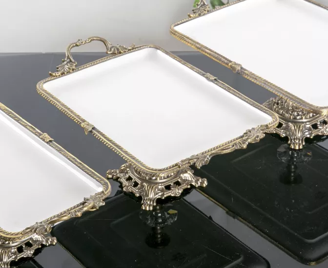 30X22 CM PORSELEN DİKDÖRTGEN KULPLU AYAKLI SUNUM OKSİT